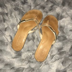 🛑MOVING SALE!🛑 Sperry flip flops